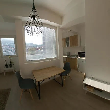 Close To Town Centar Apartment