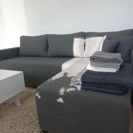 Close To Town Centar Apartment
