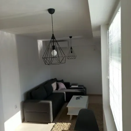 Close To Town Centar Apartment
